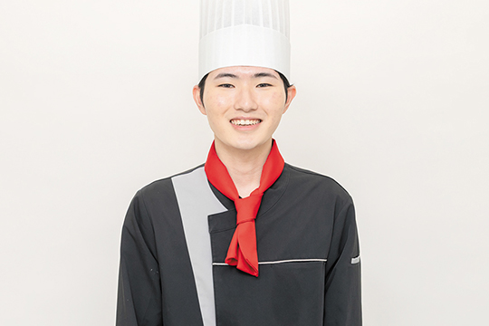 織田調理師専門学校調理製菓製パン科内定者相田さん